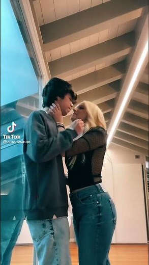 Tik Tok di Aurora Baruto e Mura