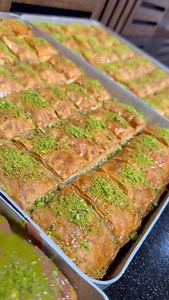 New Dubai Chocolate Baklava — a perfect fusion of rich, flaky tradition and luxurious Dubai chocolate 🍫✨ Absolutely delicious, irresistibly Royal. Available now at all locations! . . . . . #DubaiChocolateBaklava #RoyalRoastery #NewAtRoyalRoastery #BaklavaLovers #ChocolateBaklava #ArabicSweets #LuxuryDesserts #SweetCravings #DubaiFlavors #MiddleEasternDesserts #FlakyAndRich #FreshAndDelicious #FoodieFinds #HalalDesserts #RoyalTreats #houston #nola #neworleans #htx | Royal Roastery NOLA-Houston