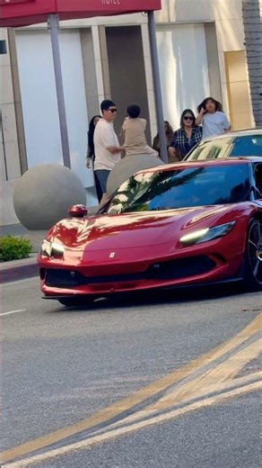 Best Luxurious Red Ferrari Shines with its Beauty