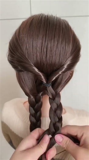 Effortless Girlish Bow Updo: Easy Braiding for a stunning look