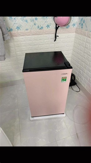 Tủ lạnh mini để sữa, bánh, mỹ phẩm | Tủ lạnh Aqua nhỏ gọn