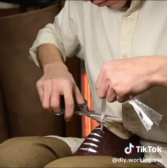 Handmade Classic Shoes: Crafting Vintage Freudenberg Leather