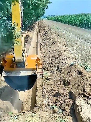 Efficient Trench Excavation with U-Shape Bucket Excavators