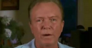 David Cassidy in awkward interview with Eamonn Holmes