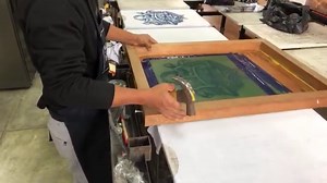 How to print with water-based inks. Producing textile screen printing at Taller Ikarus with Joy S...