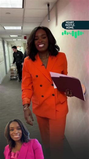 Our anchor @janelleburrell joined @Drew Barrymore and @helloross on @thedrewbarrymoreshow for Drew’s News. Catch the full episode on CBS3 on Jan. 31 #behindthescenes #drewbarrymore #rossmathews #thedrewbarrymoreshow #philadelphianews #greenscreenvideo