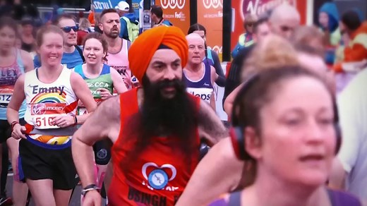 London Marathon 2021: Watch BBC Sport's trailer as 100,000 runners prepare for Sunday's race