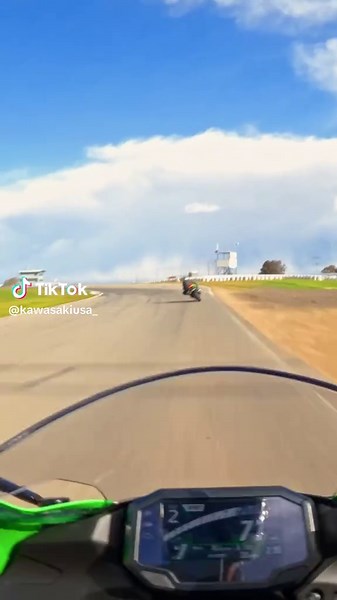 Kawasaki Ninja ZX6R Track Experience