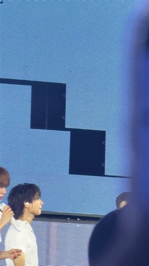 kawawa ka tbh, bc u can’t find the difference between lipsync and stable vocals ☺️ ganyan ba kababa standards niyo when it comes to live performances? ☺️anw, here’s what i paid 21k for, sobrang worth it! ☺️