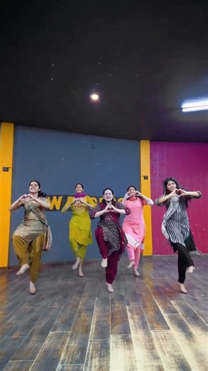 Jutti jhar by gurnam bhullar ft kaptaan || beautiful bhangra #gurnambhullar #kaptaan #juttijhar