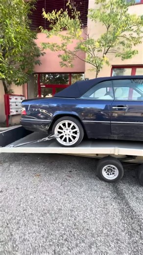 #Autotransport et #Remorquage /#Dépannage #Switzerland 🇨🇭 #Suisse 🚨 TRANSPORT de voitures et moto en Suisse 🇨🇭 jusqu'à 3.5 t. 🚨 REMORQUAGE/ DÉPANNAGE voitures en panne et accidentées - jusqu'à 3.5 t. 🚨 DEBARRASSAGE VOITURES ET MOTOS - Nous reprenons à nos frais les voitures que vous souhaitez enlever, détruire - jusqu'à 3,5 t. 🚨 Achat- vente de voitures et moto pour export. - jusqu'à 3,5 t. Si vous avez besoin contactez nous pour plus d’informations! Tel: 076 696 77 99 Mr. Ivanov - appel