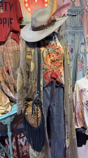 Outfit inspo brought to you by Vintage Gypsy Boutique 🤎 🛒 the outfit 👉🏼 shopvintagegypsy.co #westernfashion #bohovibe #boutique #outfitsinspo #vintagegypsyboutique