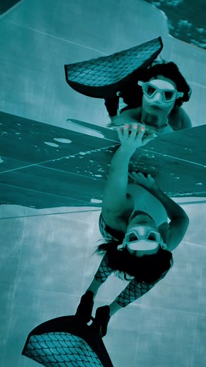 @Ilaria Molinari #freediving #champion in #Y40 #TheDeepJoy the deepest #thermal #pool in the world. Video by @mattevansfilm