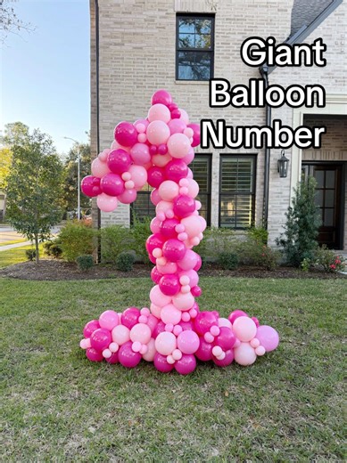 I’d say that was pretty successful! These giant balloon numbers are definitely an awesome way to celebrate! Now why is it so cold in Houston the one day I had this installation 🤣 #balloontiktok #balloontutorial #balloonnumbers #houstonballoons #balloons @Shipleys Donuts 🍩