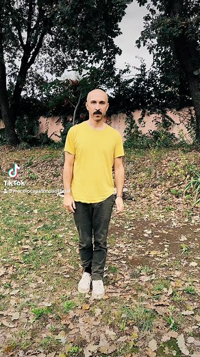 Maccio Capatonda on Instagram: "#slickback tutorial. Così si fa."