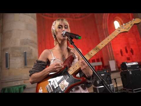 Aiko el grupo - Me parece muy fuerte (Live on KEXP)