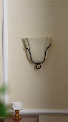 Solenne Shell Wall Sconce – Sculptural Shell Form, Gentle Ambient Glow