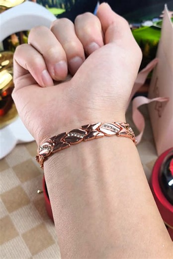 The Secret Behind the Copper Bracelet: Science Meets Healing