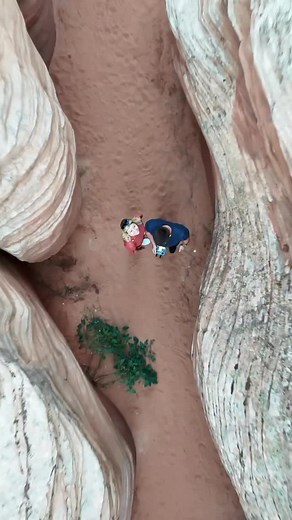 Most visitors don’t know this… 👀 Our Lake Powell location has its very own slot canyon, right onsite in Big Water, Utah! Explore Elephant Slot Canyon exclusively during your 2026 stay.⛺️ | Under Canvas