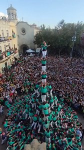 1M views · 10K reactions | I bet you've never seen a larger human pyramid before勞 | LucasRaps | Facebook