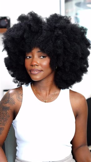 Keke J. on Instagram: "No, I didn’t cut my locs 🤭 I just made the fro of my dreams! Been debating locs vs loose hair again… but this afro wig is scratching my itch while also protecting my crown 👑 Hair can be found @shakengo_hair Organique - 4x Afro Kinky Bulk 12” in the color 1 ✨ I used only 2 packs of hair Wig head, crochet wig cap & crochet latch hook 🔗’d in my LTK! Comment NEED below to receive a DM with the link to this post on my LTK ⬇ https://liketk.it/5pWWP #Organique #afrokinkybulk #