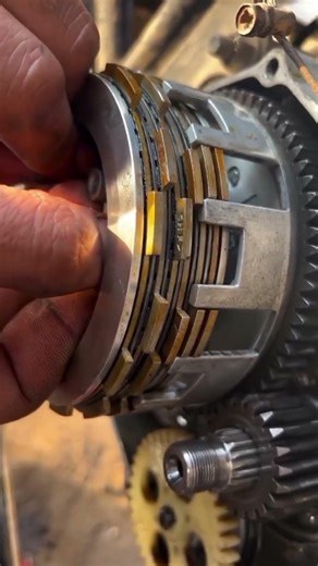mechanical tricks for assembling clutch plates #tutorial #mechanic