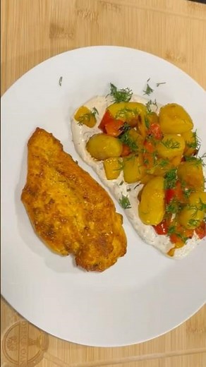 🍗🥔 Saftige Pouletbrust mit knusprigen Kartoffeln & cremiger Tahini-Sauce 😍