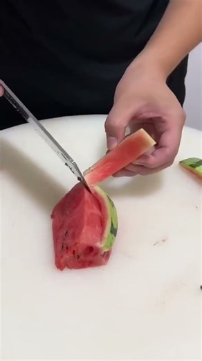 Simply Chopping Watermelon — Satisfying Food Art Trick