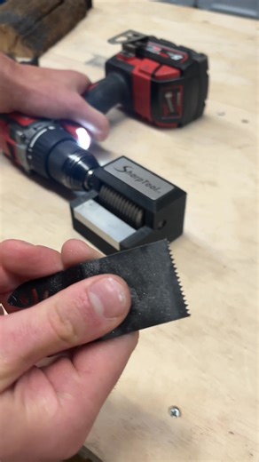118K views · 311 reactions | From Dull to Sharp in 10 Seconds! #tools #sharpening #diy #multitool | SharpTools | Facebook
