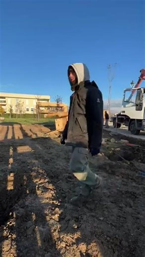 Manutention XXL en Provence – Structure Bois en Action