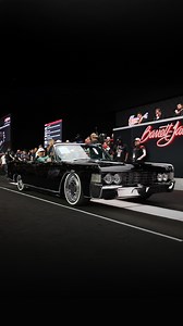 Entourage vibes, six-figure style! This custom 1965 @Lincoln Continental earned a top-seller spot at the auction. Was it over or under half a million? Watch the video to find out! Watch more with the link in bio .... #BarrettJackson #BJAC #BarrettJacksonScottsdale #SD25 #ScottsdaleAuction #ClassicCars #CollectorCars #NoReserve #Westworld #WestWorldOfScottsdale #BJACScottsdale #Lincoln #Continental #LincolnContinental #RestoMod #Supercharged #Supercharger #SOLD @RoushPerformance #RoushSupercharge