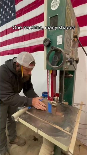 Grizzly G0513 Bandsaw Cutting a 3D Reindeer | Heritage Woodworks USA