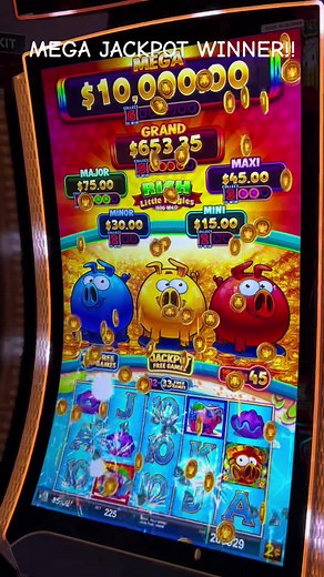 When you win the MEGA JACKPOT on a Carnival Cruise ship ….. @Byoung3497 #richlittlepiggies #megajackpot #carnivalcruise #carnivalelation #casinos #casinotiktok #casinowinnings💰 #fyp #slots