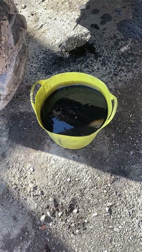 Jcb 3cx 1984 engine oil change again every two months stood the winter good oil pressure