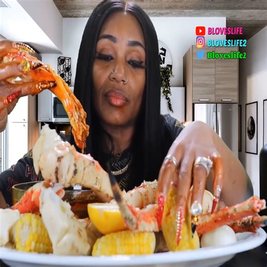 15K views · 220 reactions | Don't say mmm and no drinking challenge, upcoming YouTube changes | Maria Odemira Gois | Facebook