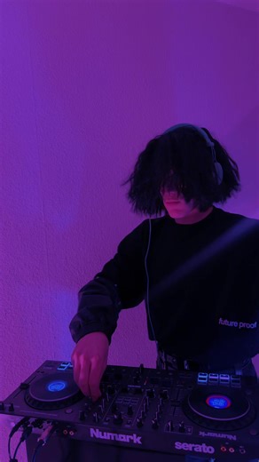 ↻ ◁ || ▷ ↺ #electronicmusic #dj