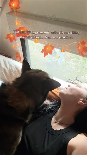 How we neighbor watch when it’s cold 🍁