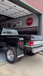 Name a better looking combo than some Peterbilts on an old school dually 🤤 Don’t worry, I’ll wait 😏🔥 #dieselworldmag | Diesel World