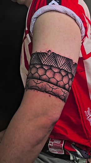 Filipino Tribal Tattoo Patterns: A Contemporary Armband