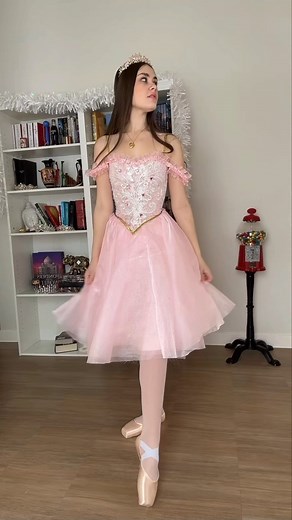 Alexandra Louise Sorenson on Instagram: "I’m so in love with how this dress turned out! Now on to finishing the Anastasia dress😅 I’m leaving for London in a few weeks which means I also need to get a start on my Hermione Yule ball dress soon! - #barbie #barbienutcracker #barbienutcrackercosplay #barbieinthenutcracker #barbiemovies #barbiedress #sewing #brothersews #handmadewithjoann"