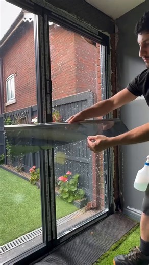 24K views · 206 reactions | Read more about privacy window films designed to balance natural light with personal privacy. ️ These films allow brightness to enter while limiting outside visibility, creating a comfortable home atmosphere. | Simply Explore | Facebook