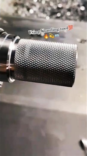 How to perform a kunrling operation on a lathe machine using a knurling tool 💯🔥💫🥽#lathe #knurling