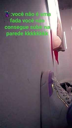 não sou uma fada mais não significa que eu não posso andar na parede