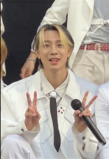 2026/2/23 海老名西口中心広場 SevenDeuce 1st Single「Re:RAISE」リリースイベント #HaL #SevenDeuce #撮可 #チッケム #bombomチャレンジ @HaL / ハル🤴🏻🤍 @Seven Deuce （セブンデュース）