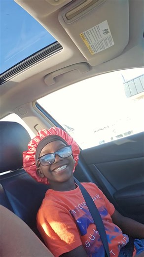 Stay put of Grown Folks business, and worry about getting off punishment. #johnsontwins🖤 #chrisbrown #Breezybowl @chrisbrownofficial