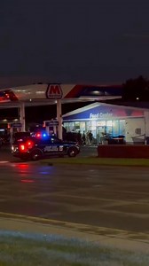 The SWAT team has removed the knife-wielding man from an Allen Park gas station after a five-hour standoff. Read: https://www.clickondetroit.com/news/local/2025/05/31/swat-team-removes-knife-wielding-man-from-allen-park-gas-station-after-5-hour-standoff/ | WDIV Local 4 / ClickOnDetroit