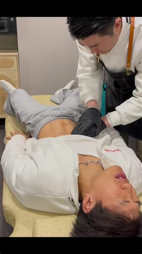 Cute boy's #firsttime during his #sportsmassage 🥹🥹🥹 #asianboy #createtowin #pain #gymlife #gymbro #gym #physicaltherapy #gymtok #cuteboys #massage #sportsmassagetherapy #cuteboy