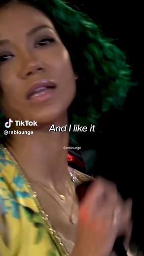 Jhené Aiko - While We’re Young (live) 🎙️ [credits @bigboy ] #rnb #rnbmusic #jheneaiko #rnblounge #liveperformance #music #livemusic