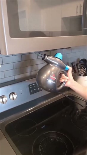 Small Kitchen Reset | Cleaning my stove vents