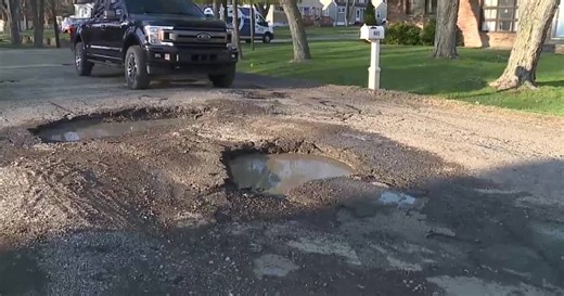 'The roads are just trash': Pothole Payback Contest repaying drivers for pothole damage to raise awareness